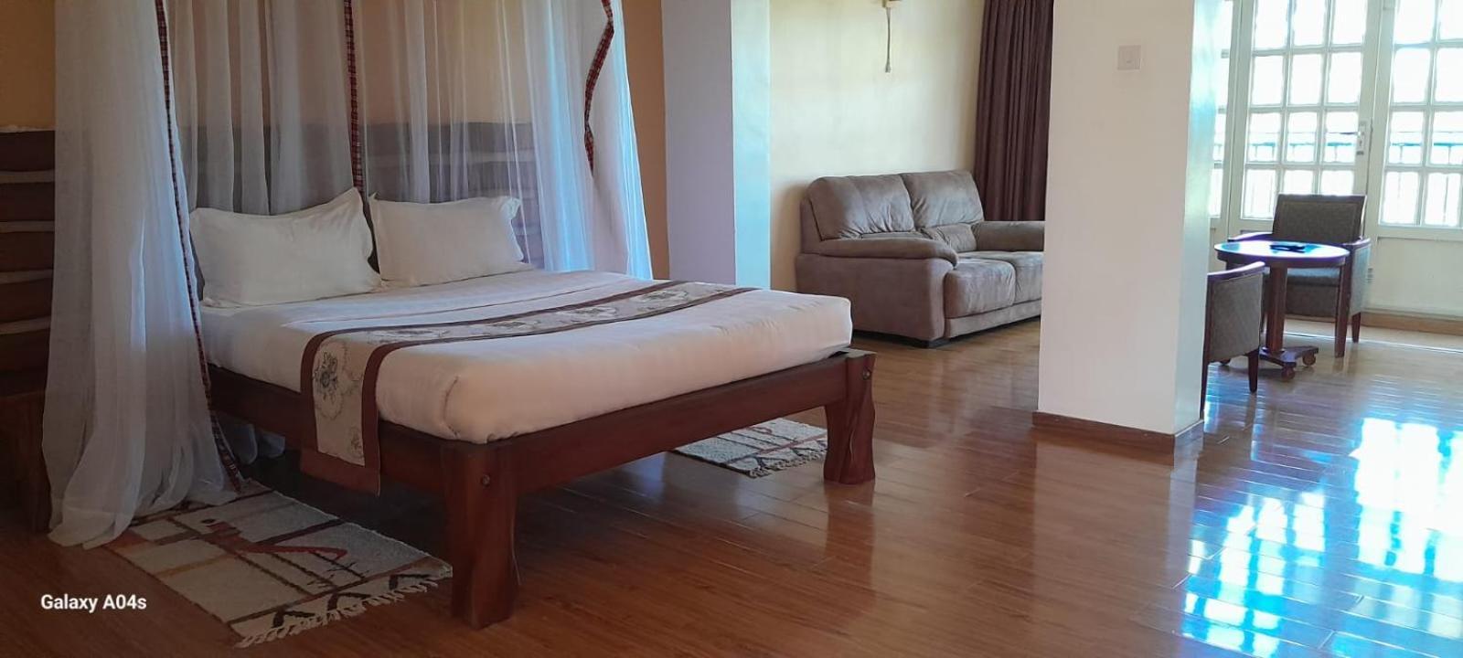 Esikar Gardens Hotel Narok Exterior foto
