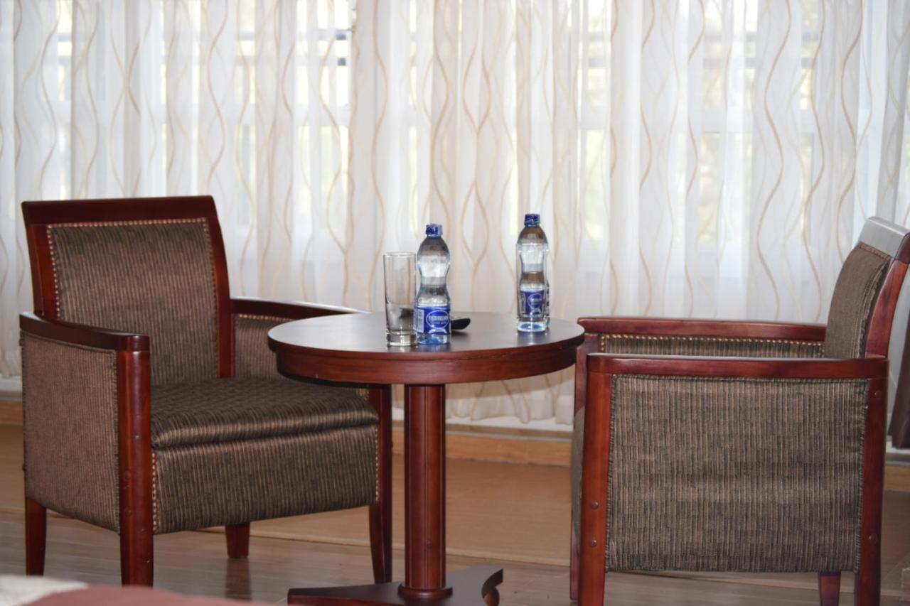 Esikar Gardens Hotel Narok Exterior foto